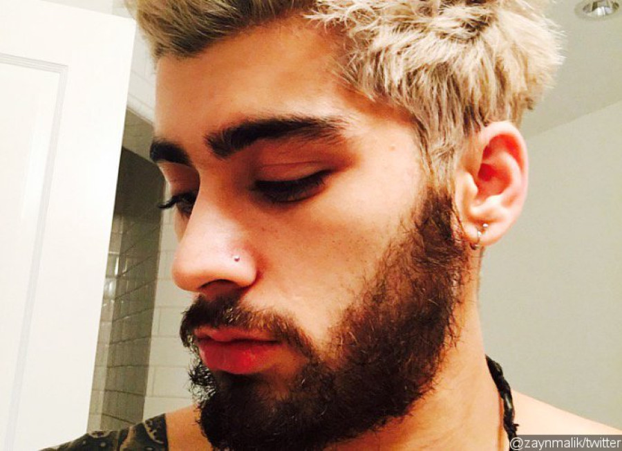 Zayn Malik dyes hair blonde
