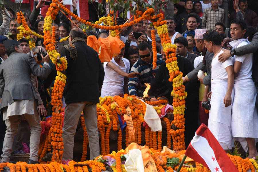 Koirala’s mortal remains consigned to flames at Aryaghat