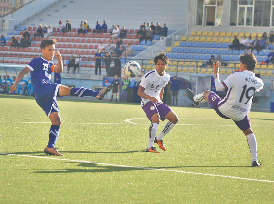 Nagaworld keep Three Star waiting