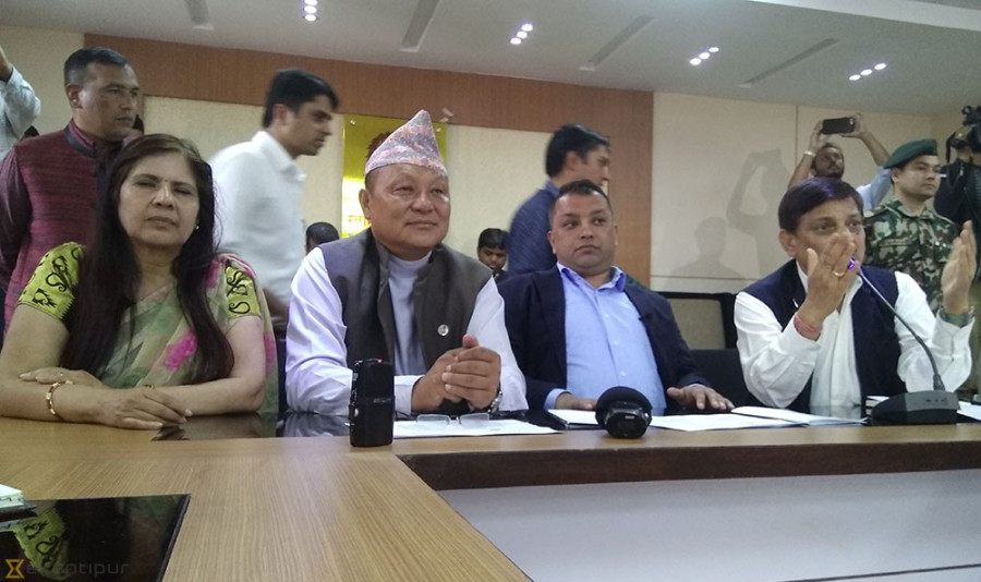 Thapa wishes to continue as Health Minister