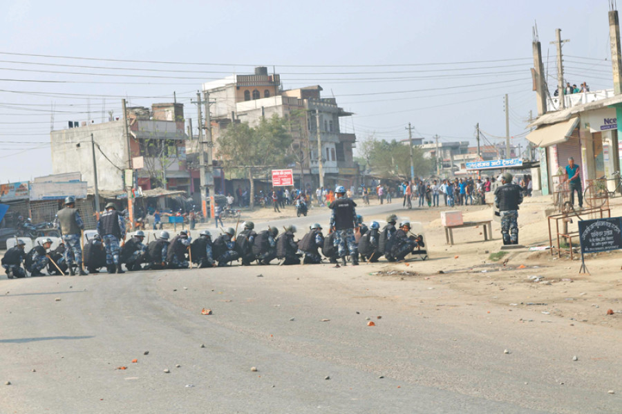 Police, Morcha cadres clash in Gaur; six hurt