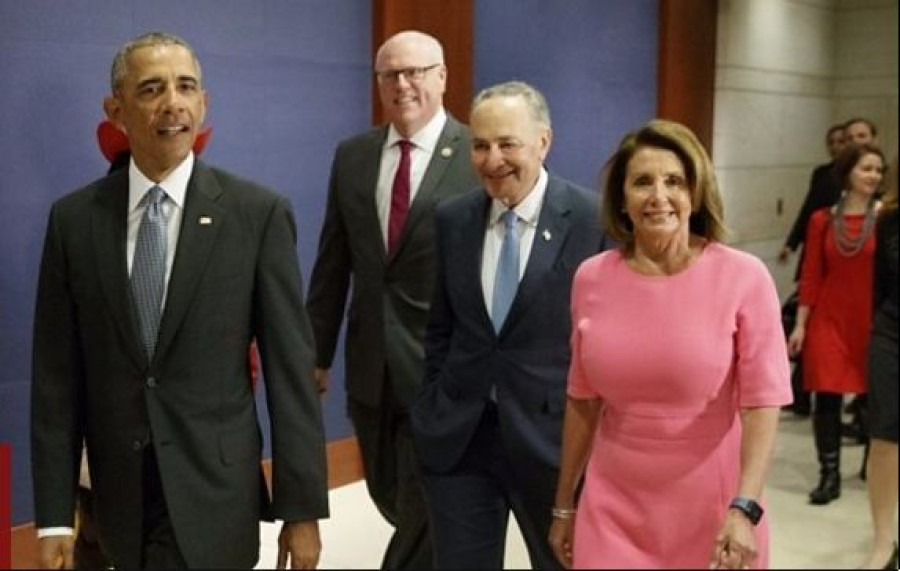 Obama urges fellow Democrats to fight for Obamacare