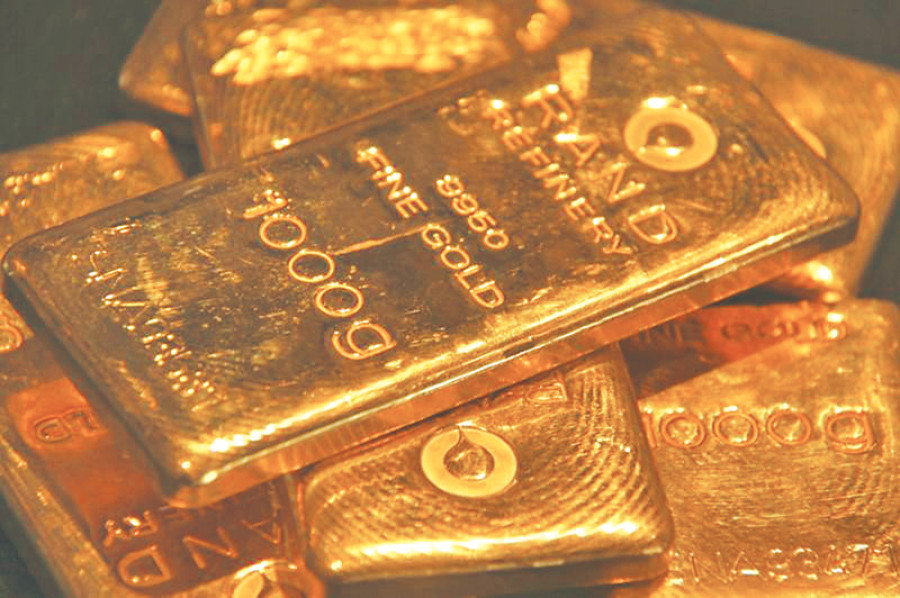 Gold hits 4-mth low of Rs54,500 per tola
