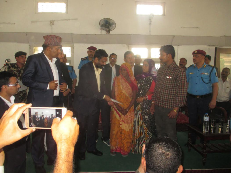 DPM Nidhi hands over Rs 1m to SSB firing victim’s family