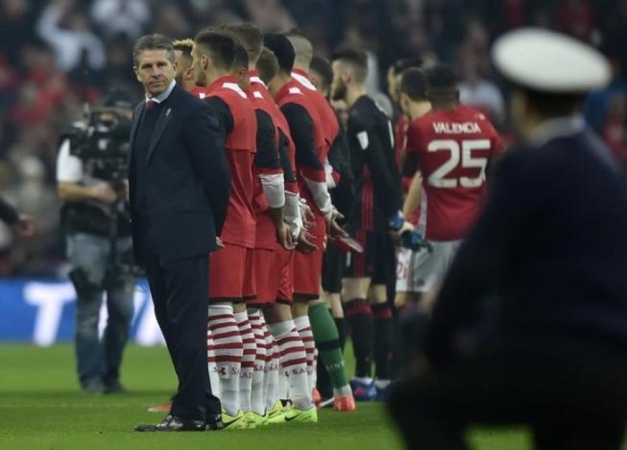 Cruel for Puel as Southampton's wait for silverware goes on
