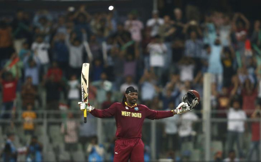 'Universe boss' Gayle reaches 10,000-run landmark in T20