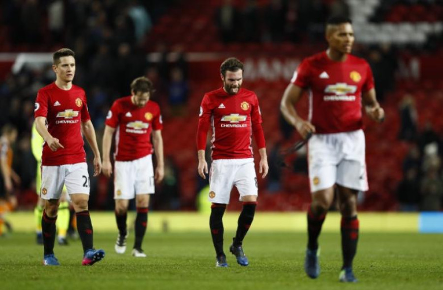 Manchester United posts 18 percent rise in second-quarter revenue