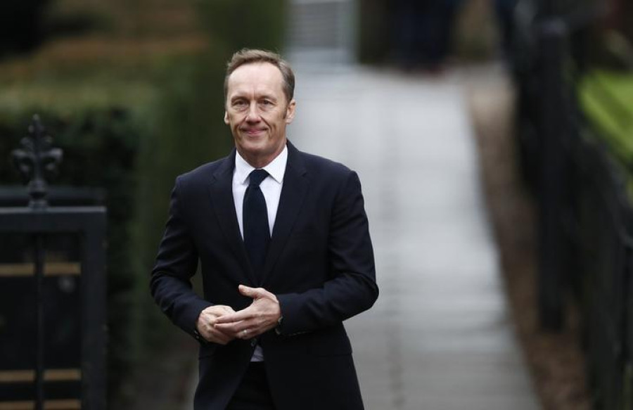 Dixon senses Wenger's time at Arsenal nearing end