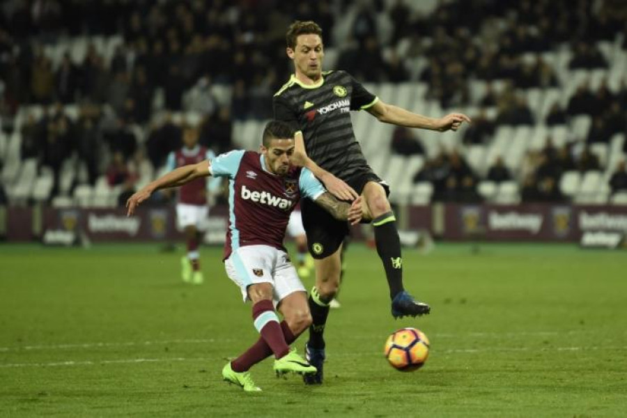 Chelsea ease past West Ham thanks to Hazard and Costa