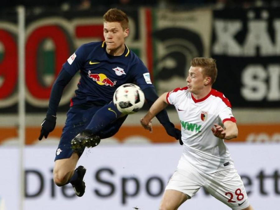 Leipzig slip up with 2-2 draw at Augsburg
