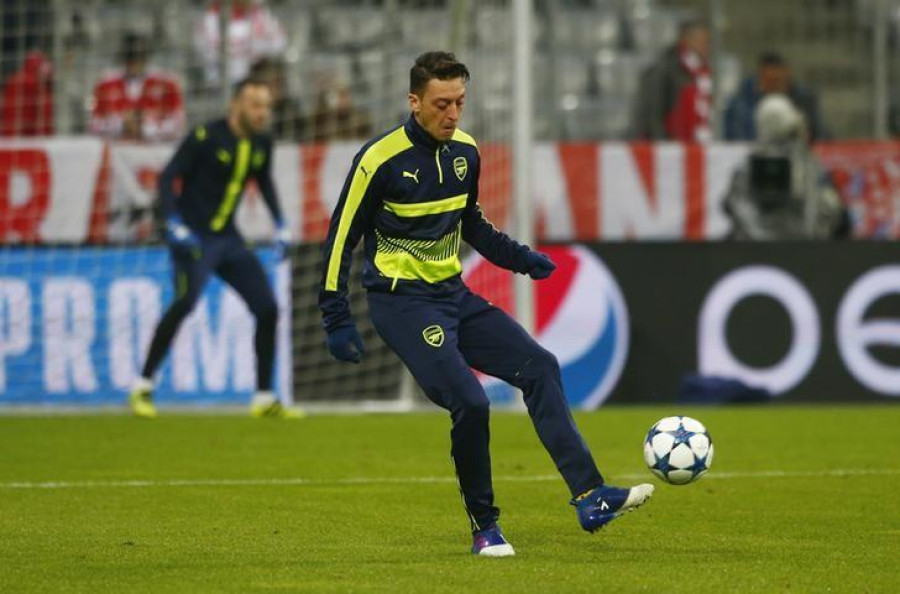 Ozil agent launches defence of under-fire midfielder