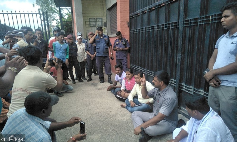 Provincial minister stages sit-in after govt offices open during holiday