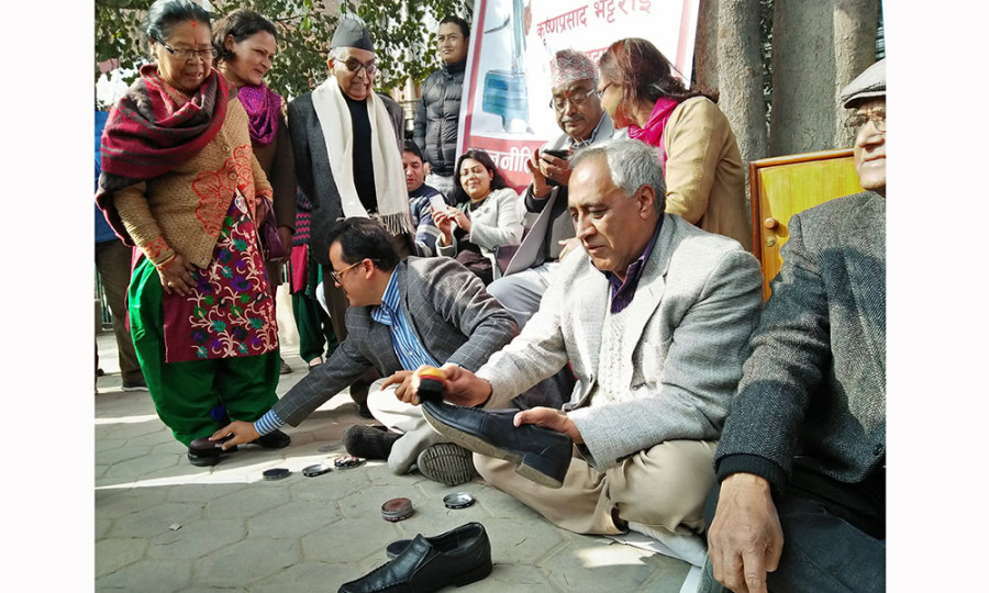 NC leaders offer shoe shine services for political cleansing 