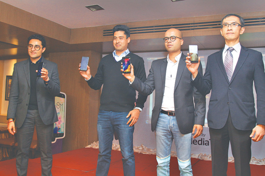 Colors Mobile launches S11 with dual selfie cam