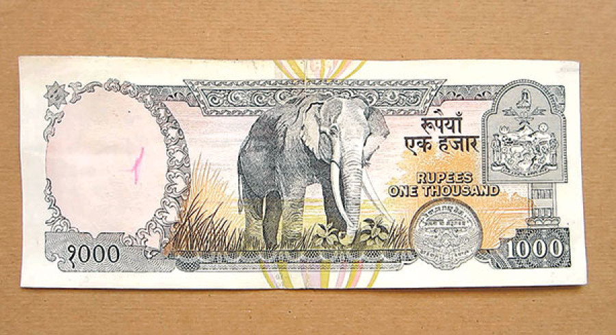 Police bust fake currency racket