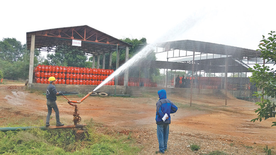 Safety rules-flouting LPG bottlers to face stern action