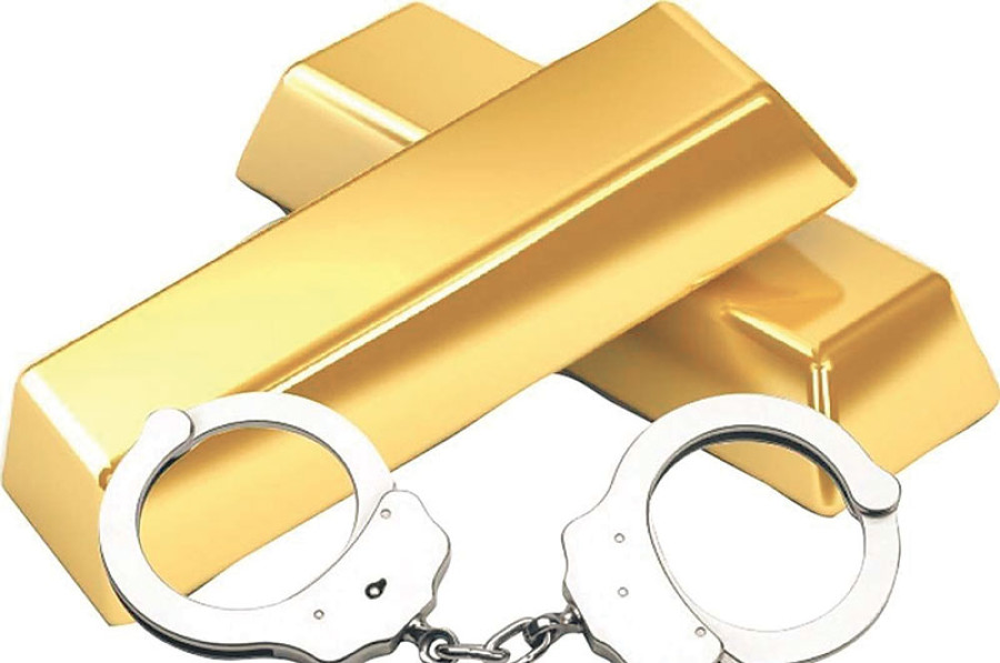 Three former police officials seek probe commission