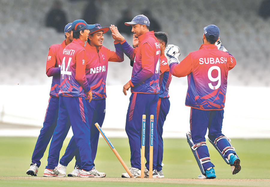 Injured Vesawkar left out