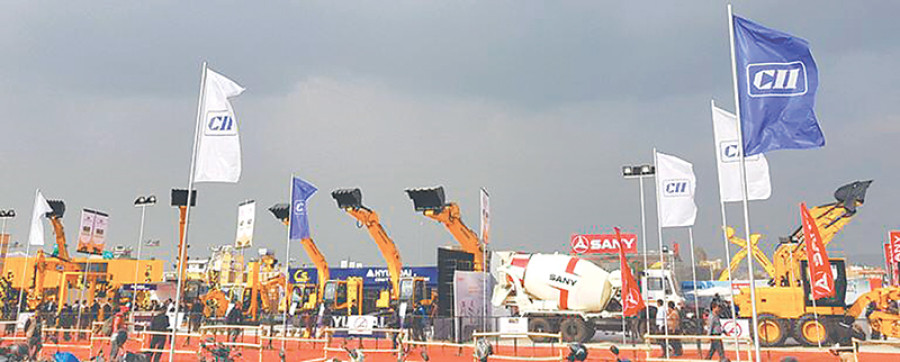 Heavy equipment fair attracts 6,000 visitors
