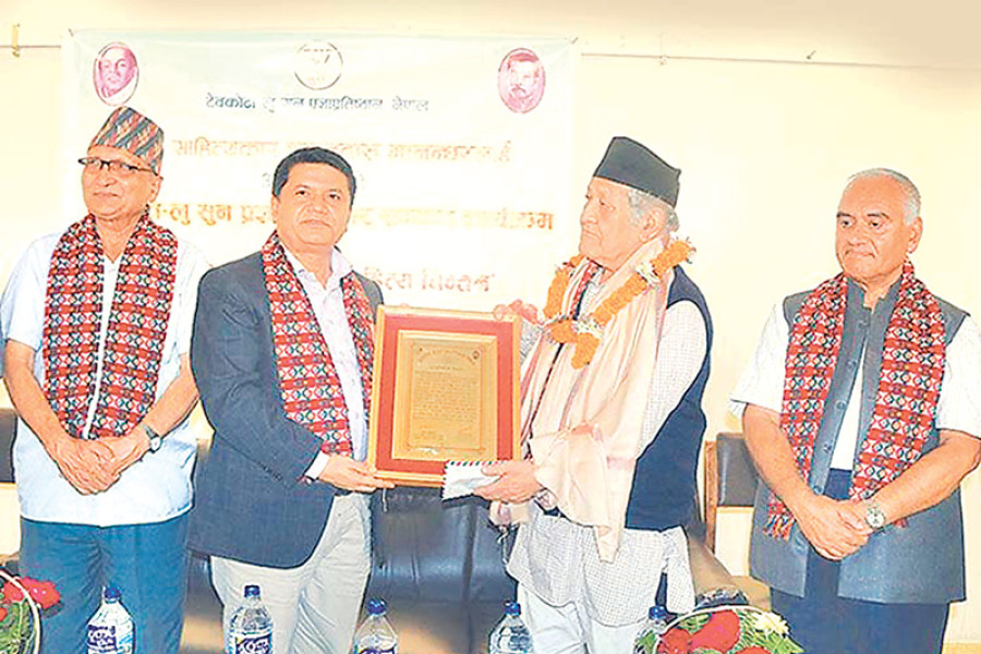 Shantadas Manandhar wins Devkota-Lu Xun Academy Award