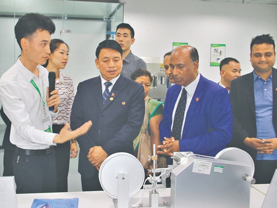 Veep Pun encourges Nepali students in China to excel