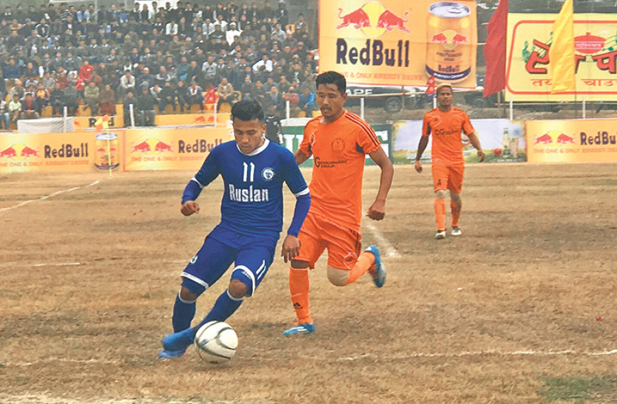 Three Star enter semis