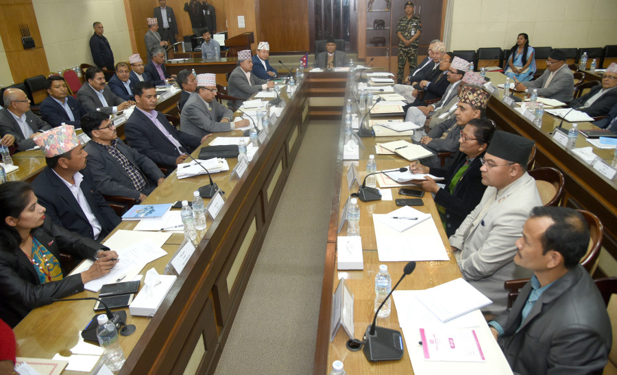 Federal government is showing no signs of devolving power, chief ministers say