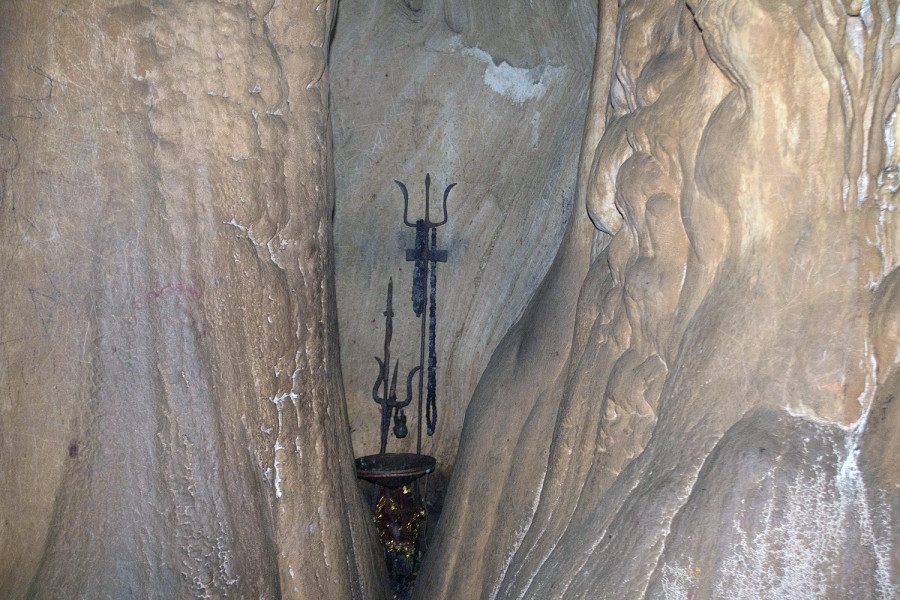 Finding faces in Siddha Gufa