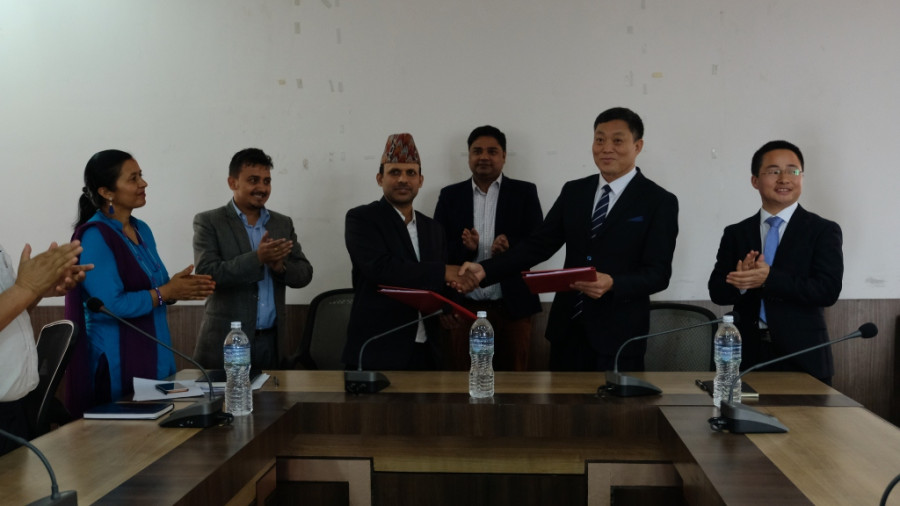 Chinese firm signs contract to build dry port in Timure