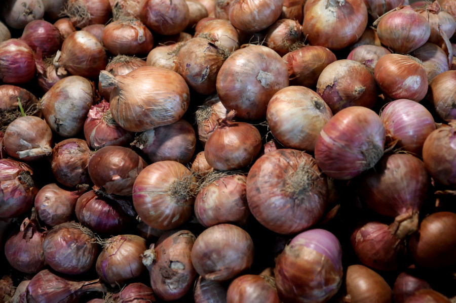 Onion prices continue to shoot skyward despite market inspection