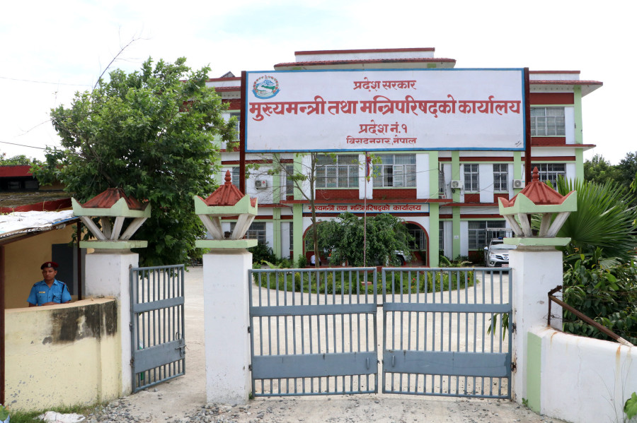 A minister and two state ministers of Province 1 resign