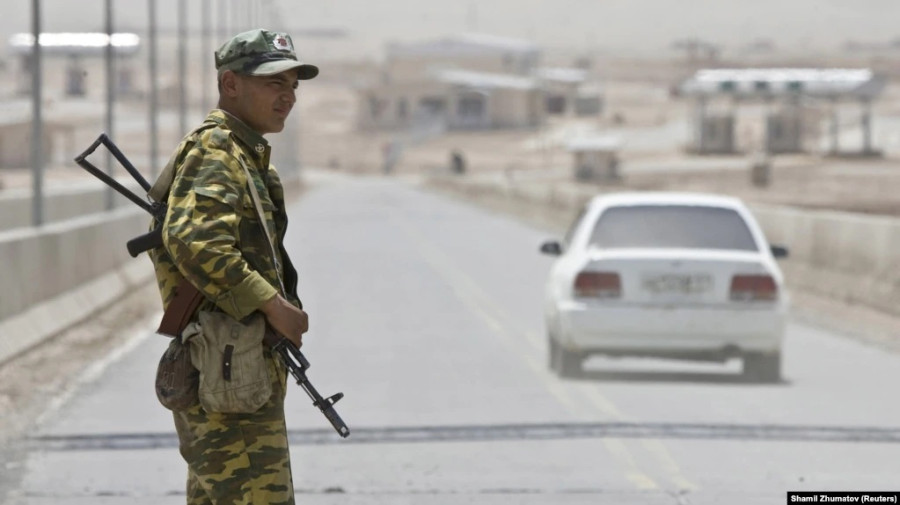 Afghan neighbour Tajikistan holds largest ever military exercise