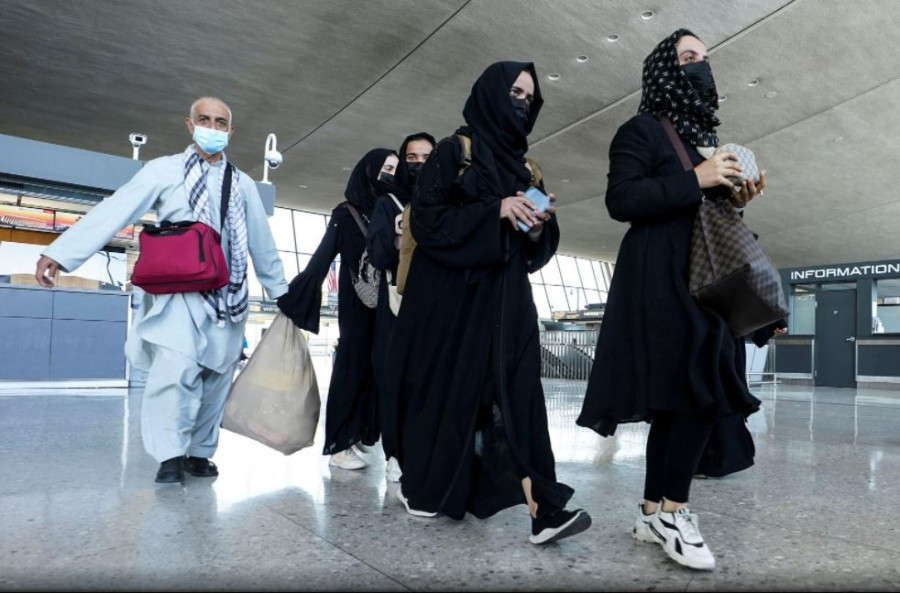 Internal UN document says Taliban threatened, beat staff