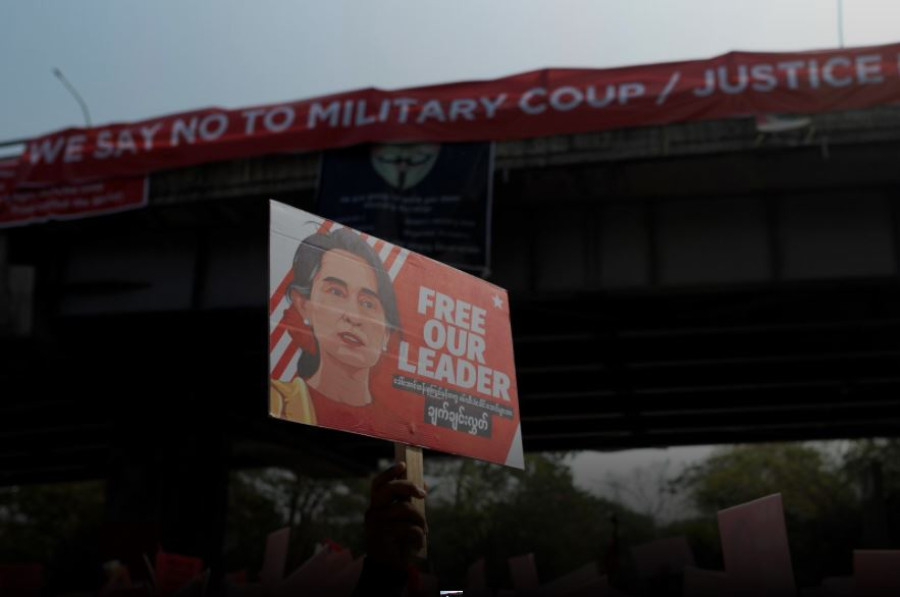 Myanmar military guarantees new election; protesters block train services