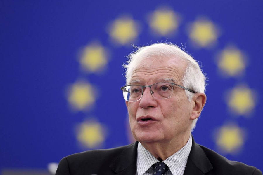 ‘Europe is in danger’: Top diplomat proposes EU military doctrine
