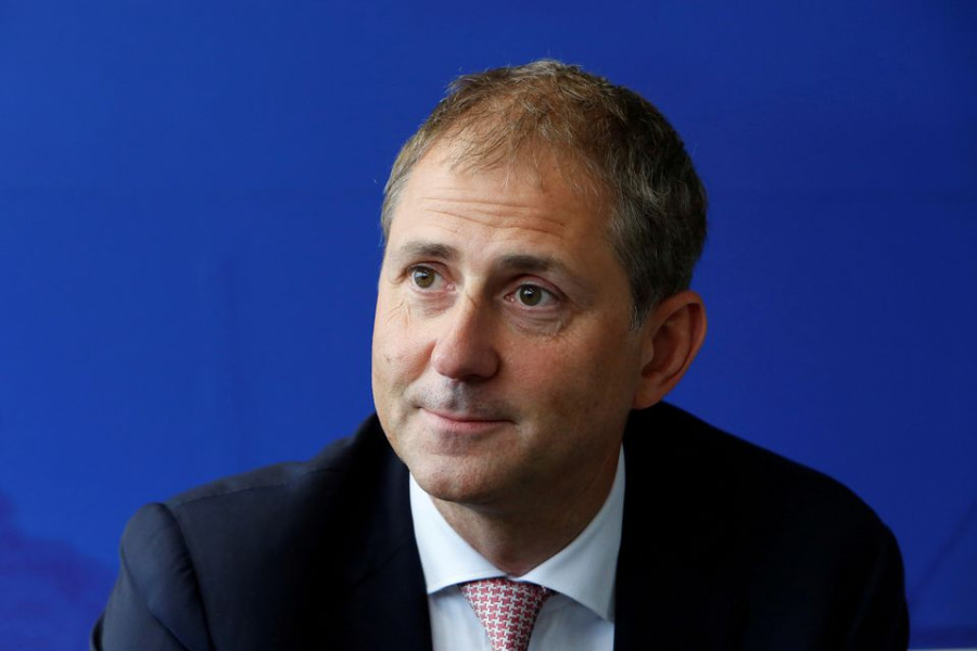 The king of oil bets on batteries for a green world