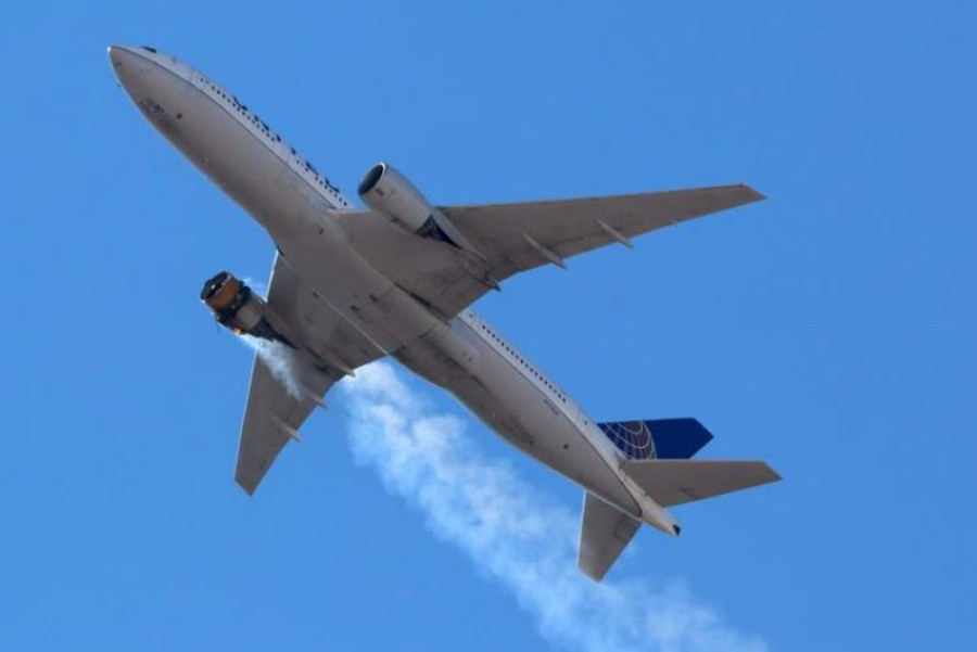 Boeing recommends airlines suspend use of some 777s after United incident