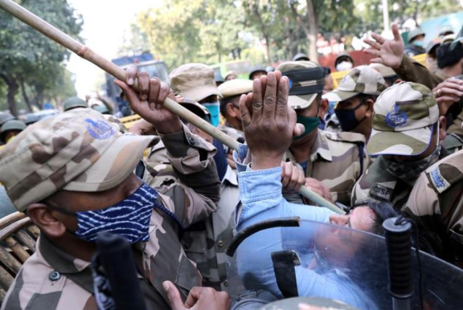 With social media solidarity, protesting Indian farmers win global attention