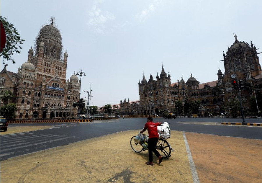 India's new Covid-19 cases hit record again amid vaccination push