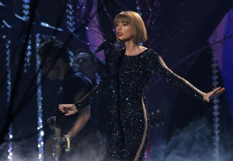 Taylor Swift, Dua Lipa and Beyonce battle for Grammys top prizes