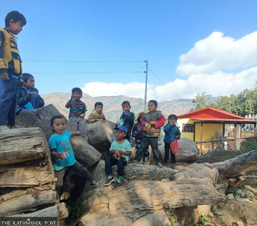 Midday meal scheme fails to dissuade Ramechhap students from junk food