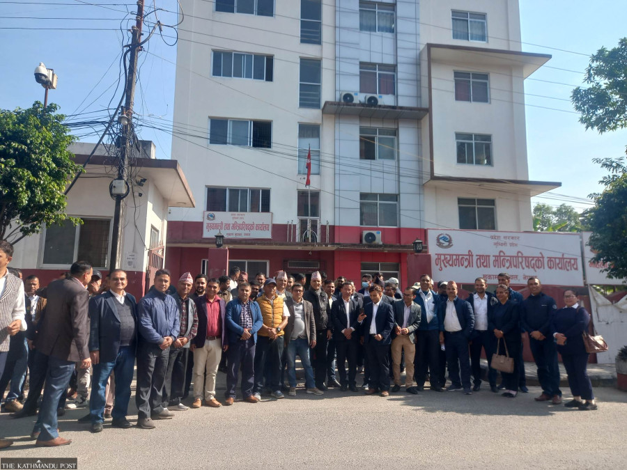 Employees oppose ‘haste’ to move Lumbini Province offices to Deukhuri