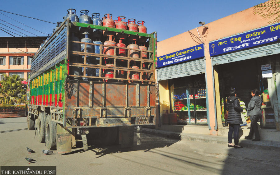 Oil utility mulls reviving dual pricing on cooking gas, insiders sceptical