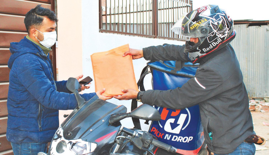 Outsourced delivery services take off as e-commerce flourishes in urban areas