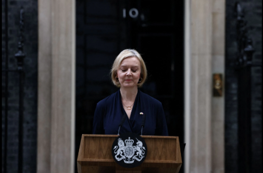 Liz Truss announces resignation as UK prime minister