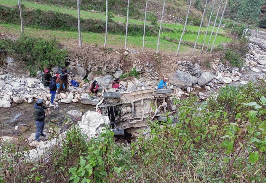 Six people injured in road accident in Rolpa