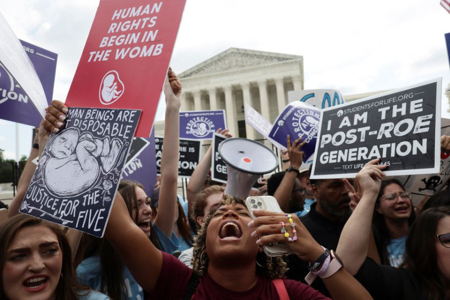 US Supreme Court overturns Roe v. Wade abortion landmark