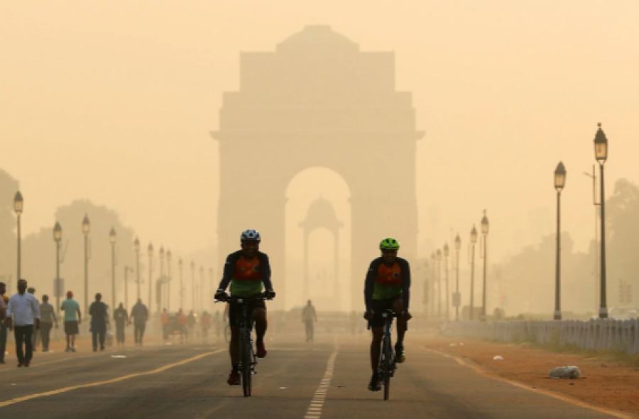 Delhi stops construction as pollution set to worsen from Tuesday