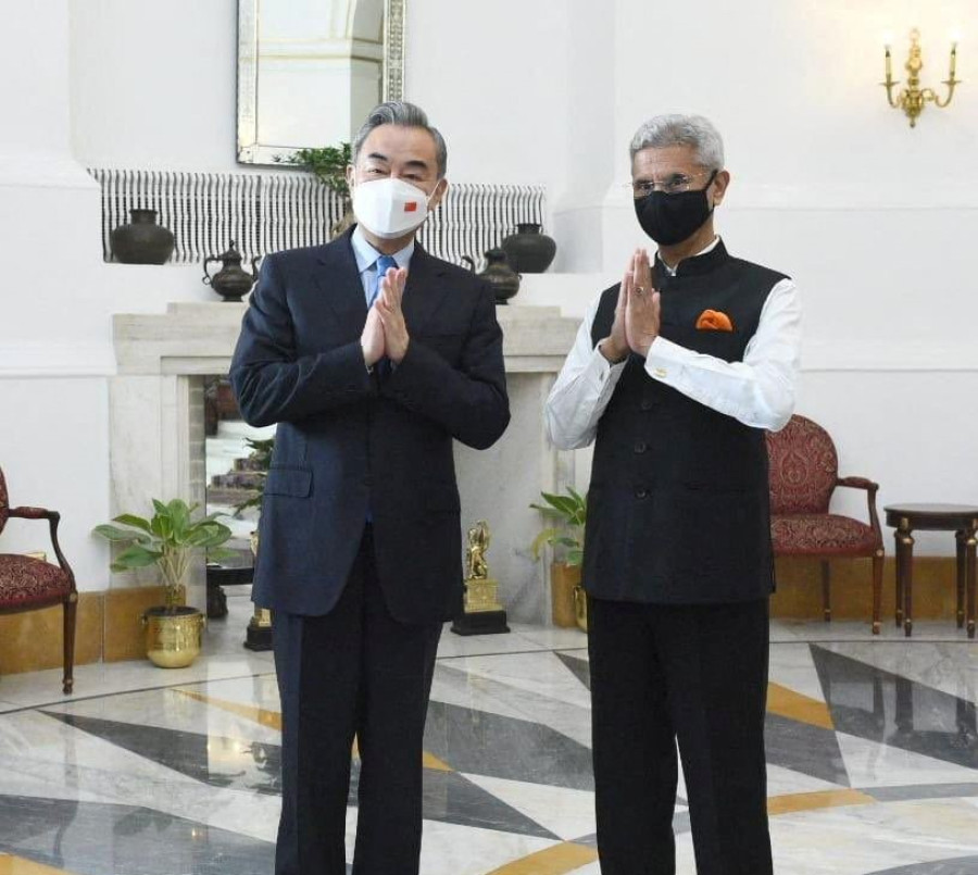 Chinese minister seeks normal India ties, Delhi says ease border tension first