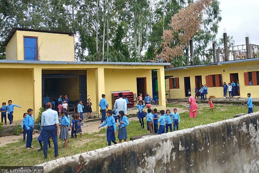 Mohattari local units decide to close schools due to rise in temperature